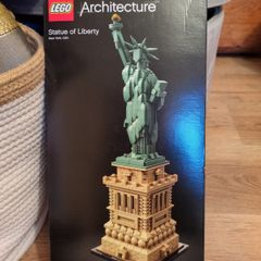 Lego #21042 Statue Of Liberty