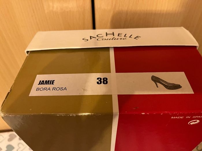 Ladies shoes size 5