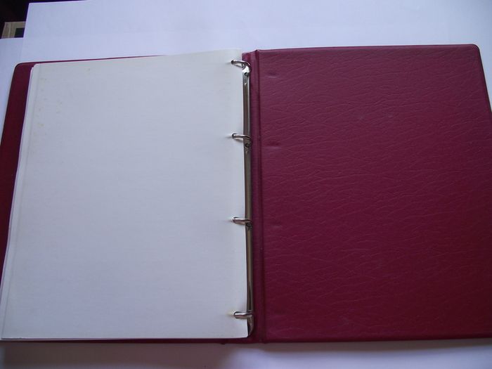 The Stamps of Canada-Loose Leaf Album in binder by Stanley Gibbons