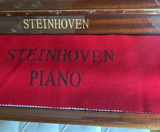 Steinhoven Piano