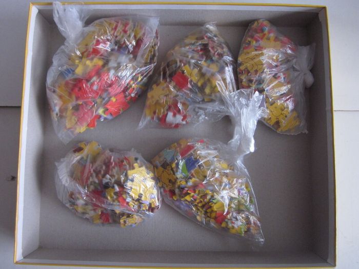 The Simpsons 550 Piece  Double Sided Jigsaw Puzzle