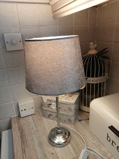 Table lamp