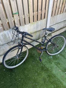 [Lot] 4x Cycles Bikes 1 Scooter