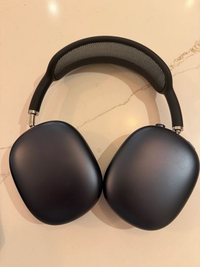AirPods Max USB