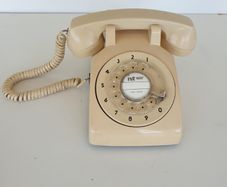 Rotary telephone 1970/80s cream working