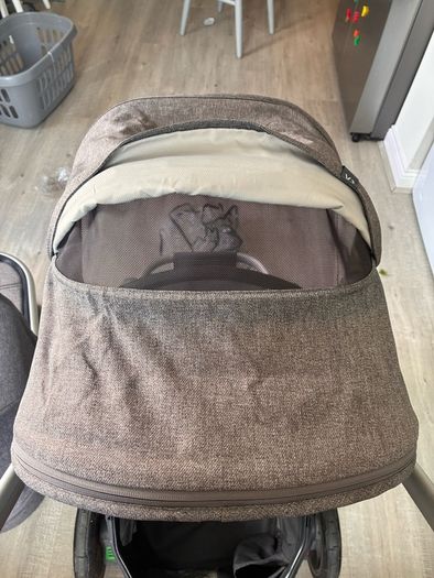 Uppababy Cruz V2 buggy and bassinet