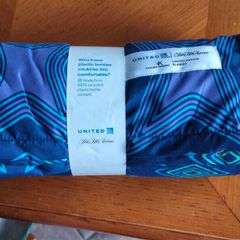 United airlines Saks fifth avenue Limited edition Blanket