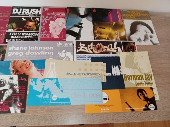 Collection of flyers/cards early 2000s Dublin club/pub scene advertising etc good order
