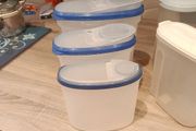 Food storage containers