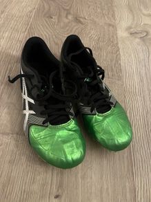 running spikes