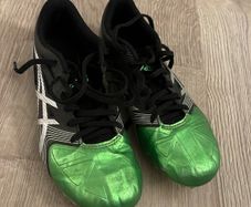 running spikes
