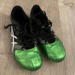 running spikes