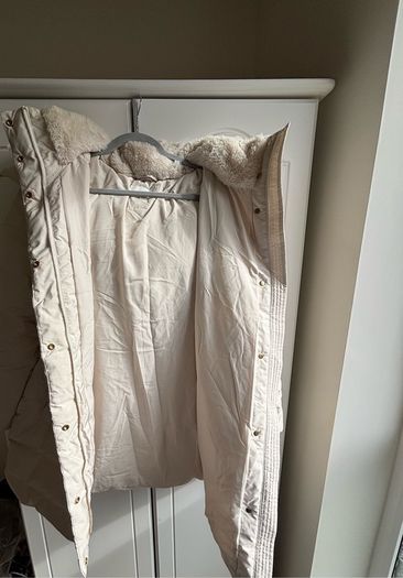 Zara semi long cream belted puffer jacket