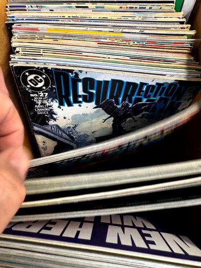 DC Long Comic Box w 250 comics for Sale (2)