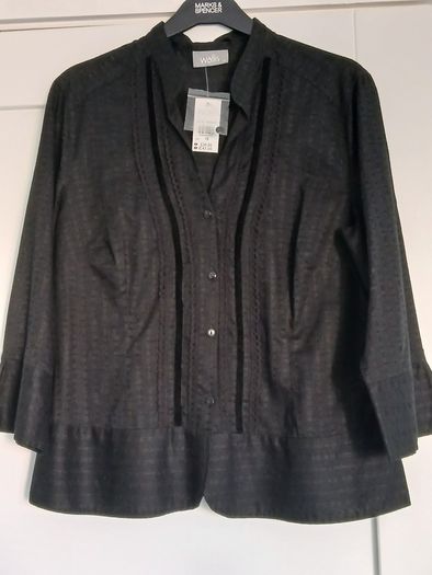 Black top from Wallis, size 18, new with tag