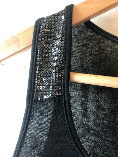 Black top (small)