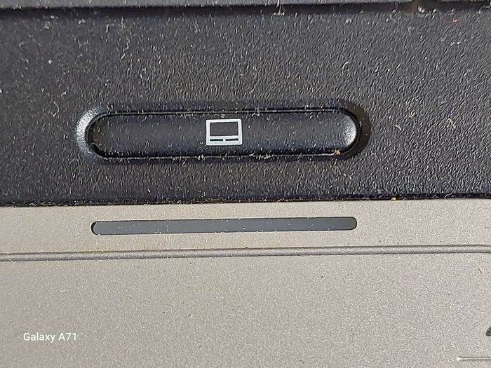 HP Pavilion zv6000, Windows XP, in excellent cosmetic condition, A Genuine real Blast from the past