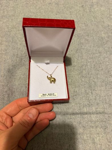 9ct gold elephant pendant and chain necklace