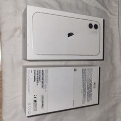 iPhone 11 box
