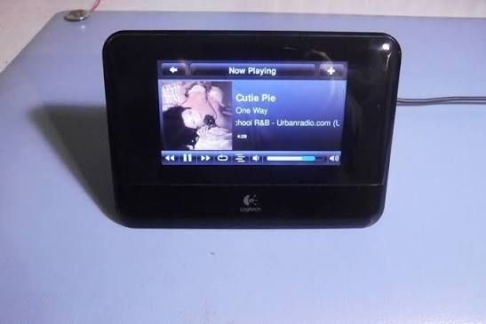 Logitech Squeezebox Touch Wi-Fi Music Player