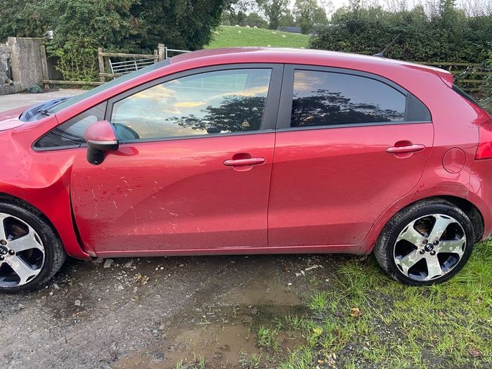 2013KIA Rio Breaking For Parts