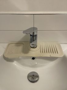 Sink bar/soap holder