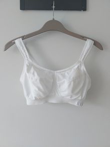 Shock Absorber Sports Bra (size 34DD)
