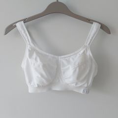 Shock Absorber Sports Bra (size 34DD)