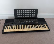 Yamaha PSR - 210 keyboard