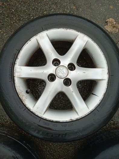 2005 Toyota Corolla Alloy Wheels 30 euro EACH