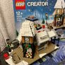 Lego 10259 - winter village station Image 2