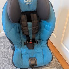 Axkid Minikid Rear facing car seat