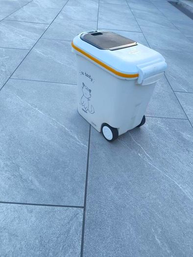 Pet dry food storage 35l