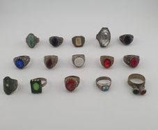 15 Old Fashioned Brass Rings Rustic Decorative Jewellery Lot