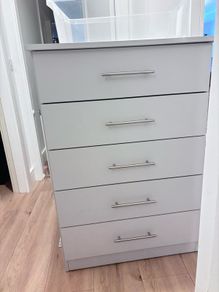 3 chest of drawers