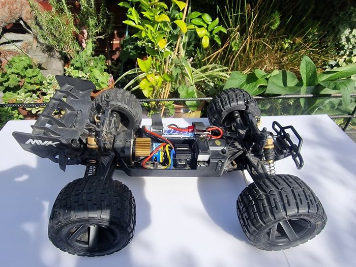Hpi racing Quantum Maverick off road rc  truck