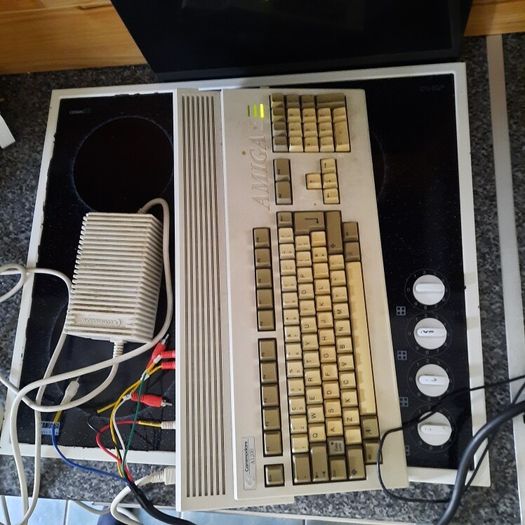 Commodore Amiga 1200 Vintage Computer