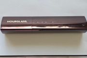 Hourglass foundation