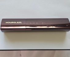 Hourglass foundation