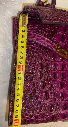 beautiful hand/shoulder bag