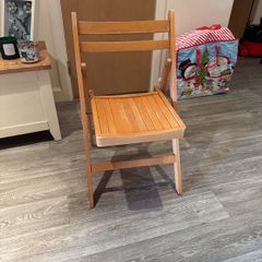 Solid wood folding chair