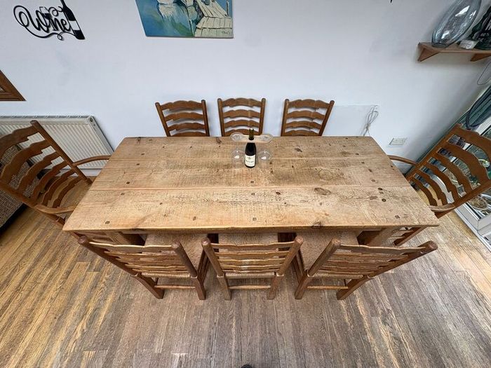 Kitchen table