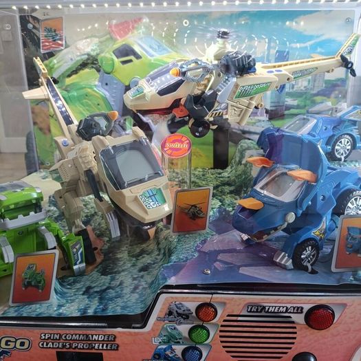 VTech Switch & Go Dinos Interactive Toy Retail Shop Display Case