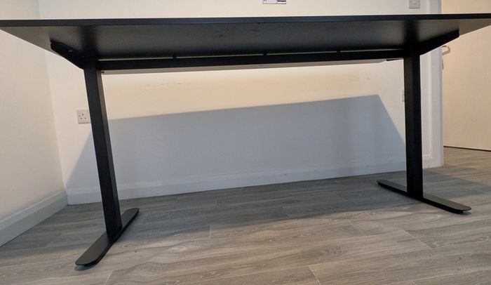 Large Surface Desk (pc/laptop using etc)