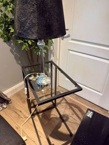 Glass stand for lliving room table