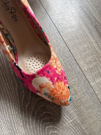 ladies shoes