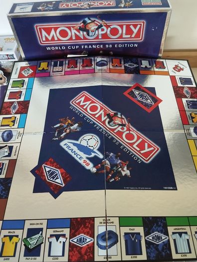 Monopoly  World Cup France 98 Edition (Collectors Board Game)