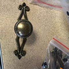 Set of 6 knobs NEW