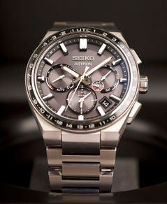 Seiko Astron SSH111 (Box & papers)