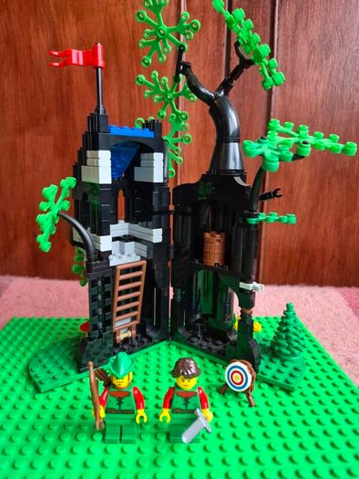 Lego Forest Hideout promotional set 40567